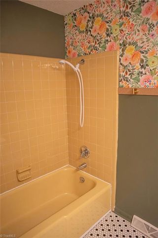 3108 Covewood Street, High Point, NC 27265