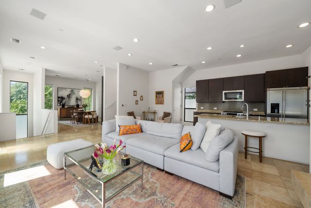 4302 Deere Street A, Dallas, TX 75204