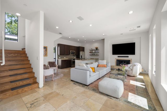 4302 Deere Street A, Dallas, TX 75204