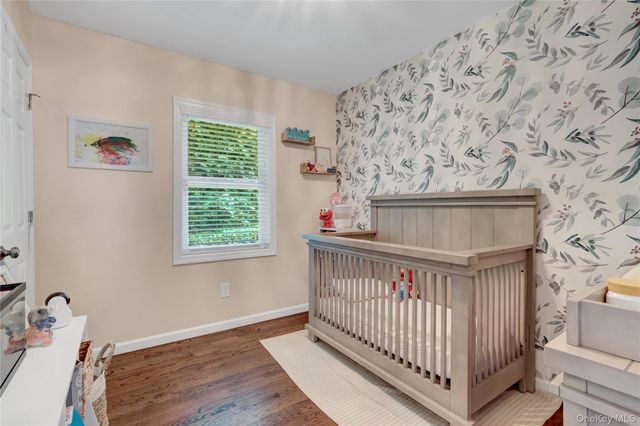 239 S 2nd Street, Lindenhurst, NY 11757