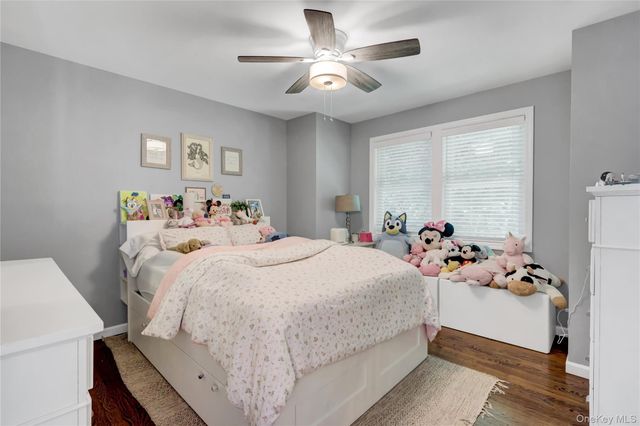 239 S 2nd Street, Lindenhurst, NY 11757