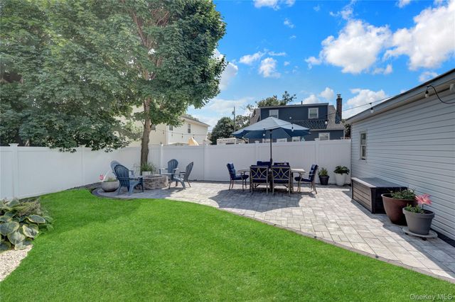 239 S 2nd Street, Lindenhurst, NY 11757