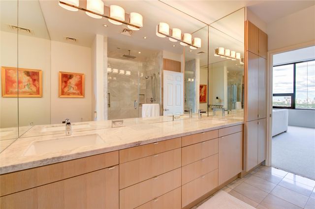 14 Greenway Plaza 19P, Houston, TX 77046