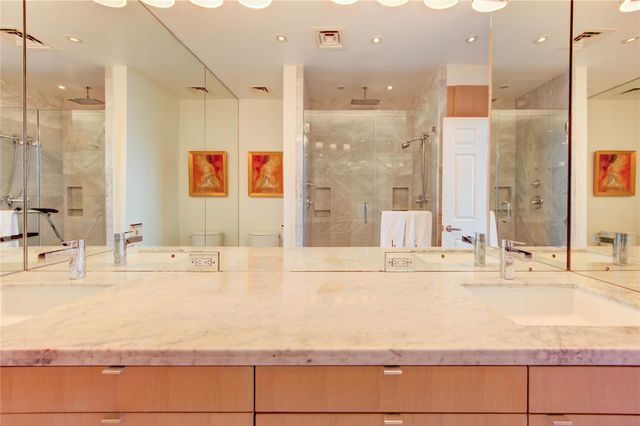 14 Greenway Plaza 19P, Houston, TX 77046