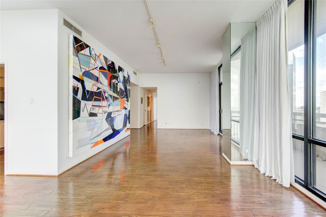 14 Greenway Plaza 19P, Houston, TX 77046