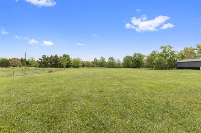 91 S 600 W, Hebron, IN 46341