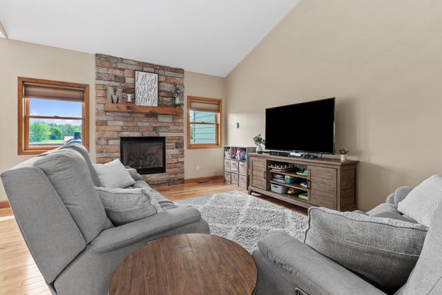 91 S 600 W, Hebron, IN 46341