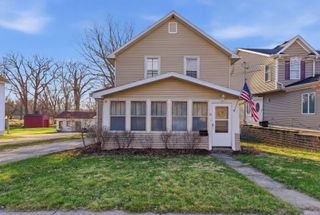 10 S Grant Street, North Aurora, IL 60542