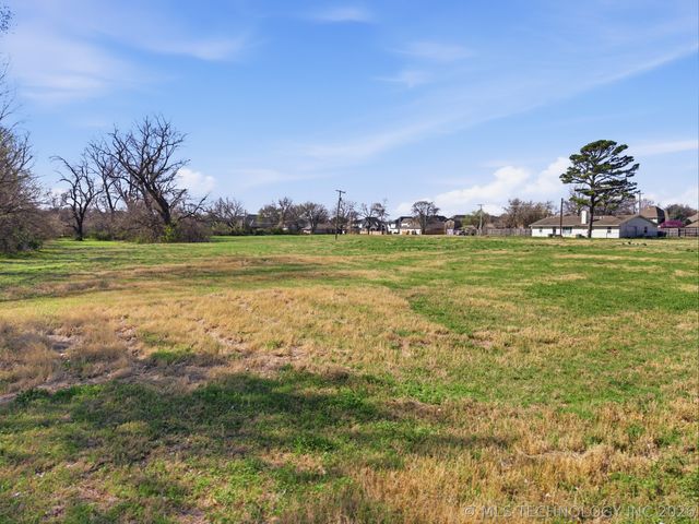 3210 E 101st Street, Tulsa, OK 74137