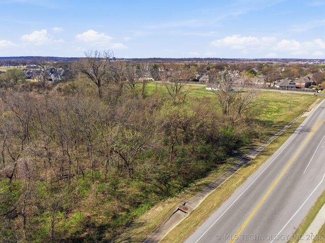 3210 E 101st Street, Tulsa, OK 74137