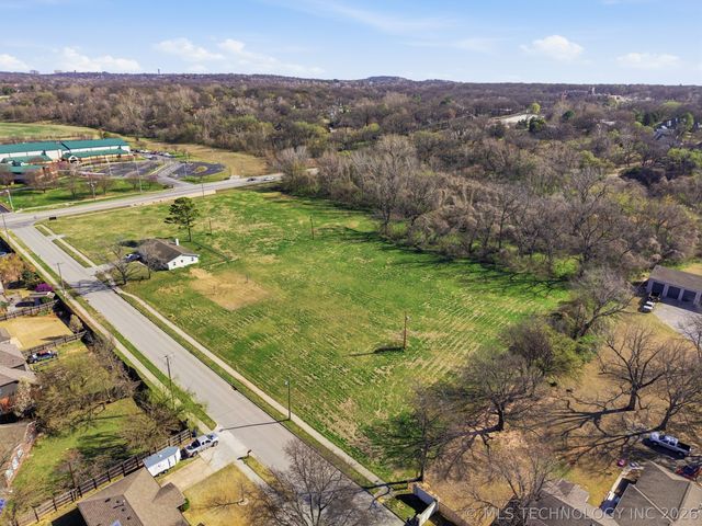 3210 E 101st Street, Tulsa, OK 74137