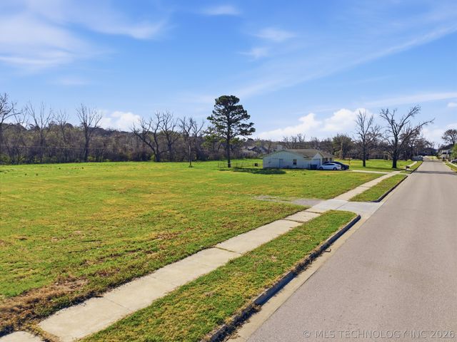 3210 E 101st Street, Tulsa, OK 74137