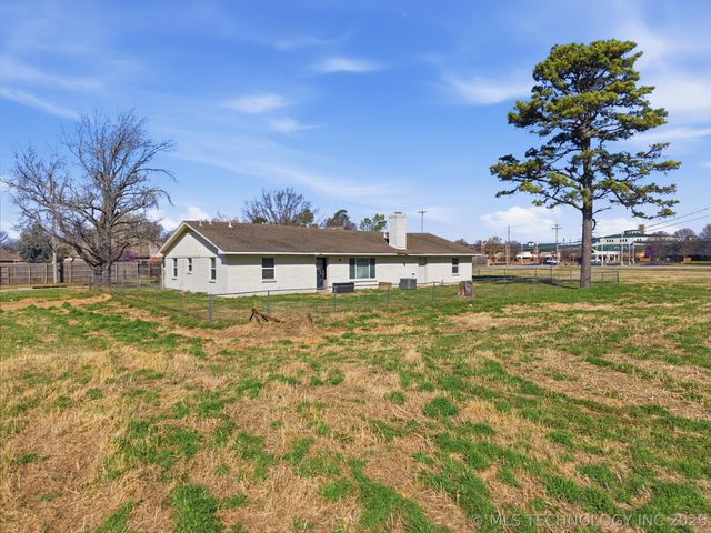 3210 E 101st Street, Tulsa, OK 74137