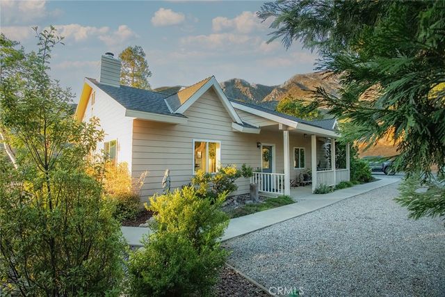 38736 Oak Glen Road, Oak Glen, CA 92399