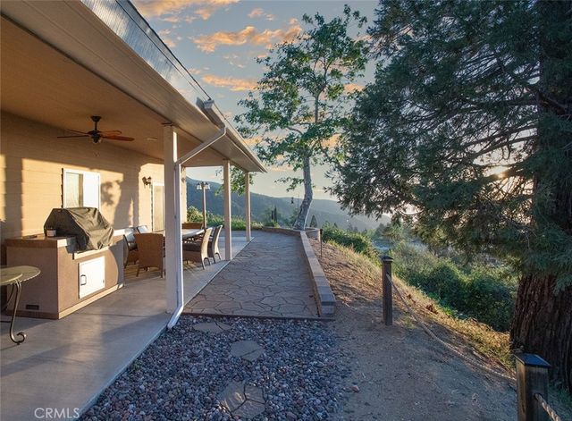 38736 Oak Glen Road, Oak Glen, CA 92399