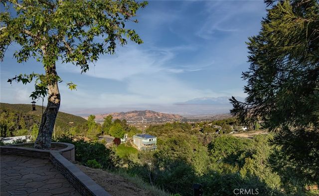 38736 Oak Glen Road, Oak Glen, CA 92399