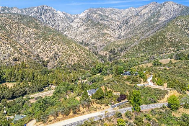 38736 Oak Glen Road, Oak Glen, CA 92399