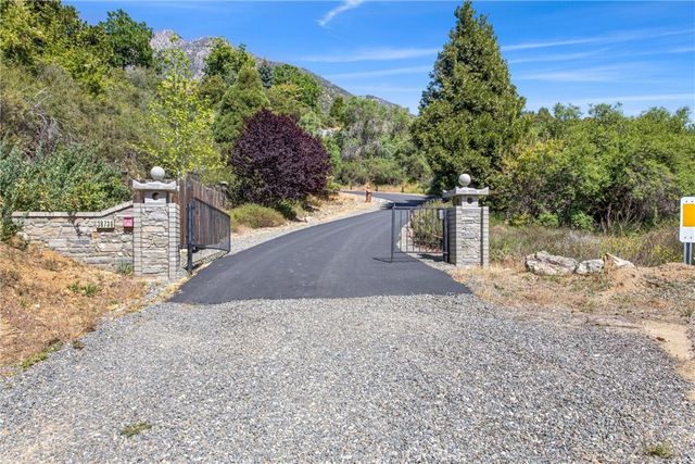 38736 Oak Glen Road, Oak Glen, CA 92399
