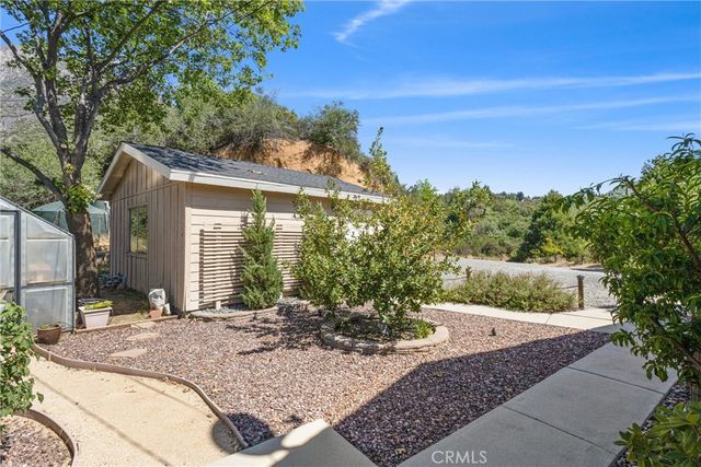 38736 Oak Glen Road, Oak Glen, CA 92399
