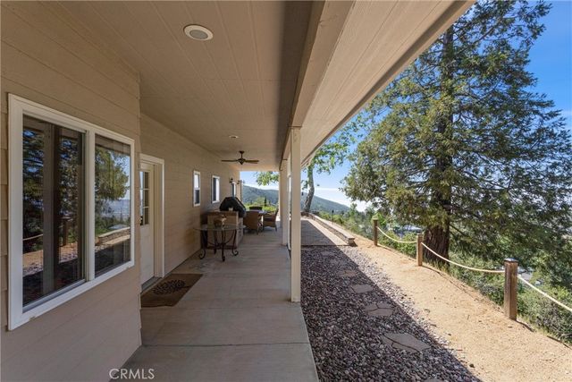 38736 Oak Glen Road, Oak Glen, CA 92399