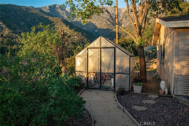 38736 Oak Glen Road, Oak Glen, CA 92399