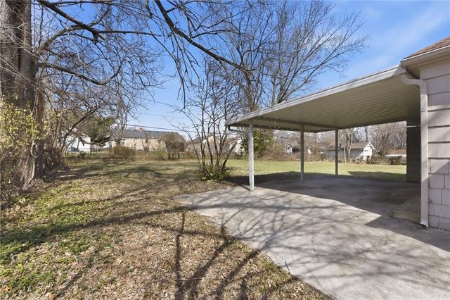 1618 E 75th Terrace, Kansas City, MO 64131