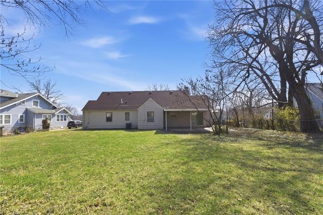 1618 E 75th Terrace, Kansas City, MO 64131