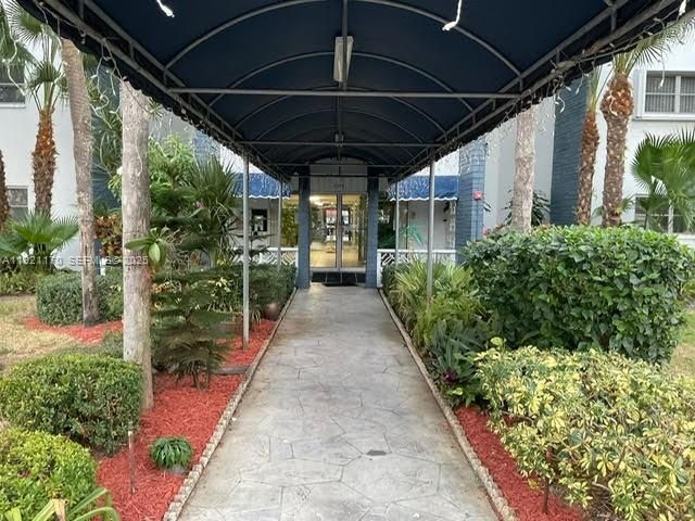 4770 NW 21st St 208, Lauderhill, FL 33313