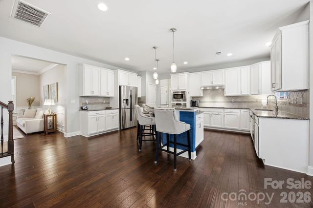 7223 Old Valley Way, Harrisburg, NC 28075