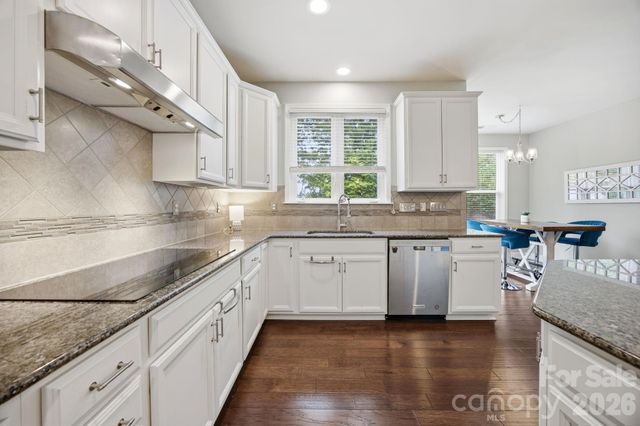 7223 Old Valley Way, Harrisburg, NC 28075