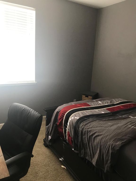 Image 21 of property listing at 2313 N Silvervale Street, Visalia, CA 93291