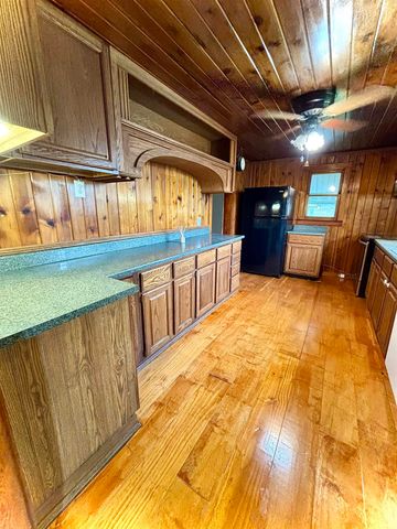 107 E 4th Street, Otterbein, IN 47970