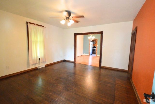 107 E 4th Street, Otterbein, IN 47970