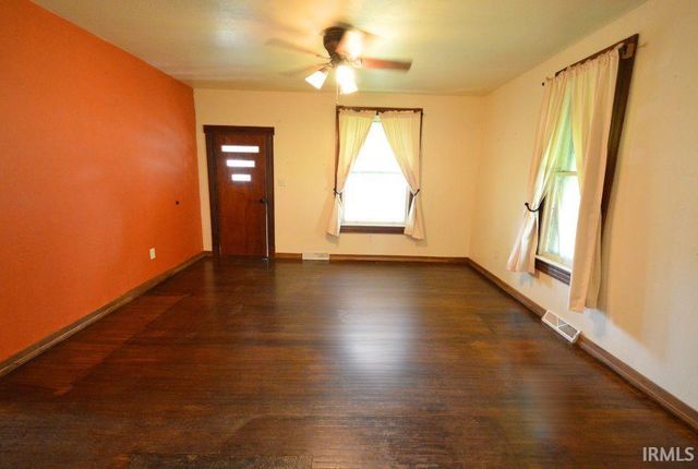 107 E 4th Street, Otterbein, IN 47970