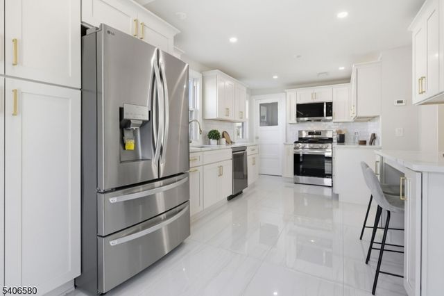 811 Rue Ave, Point Pleasant Boro, NJ 08742