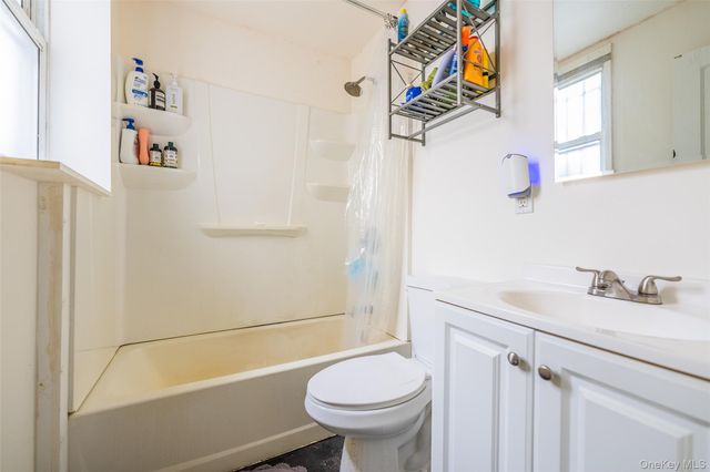 16904 Crocheron Avenue, Flushing, NY 11358