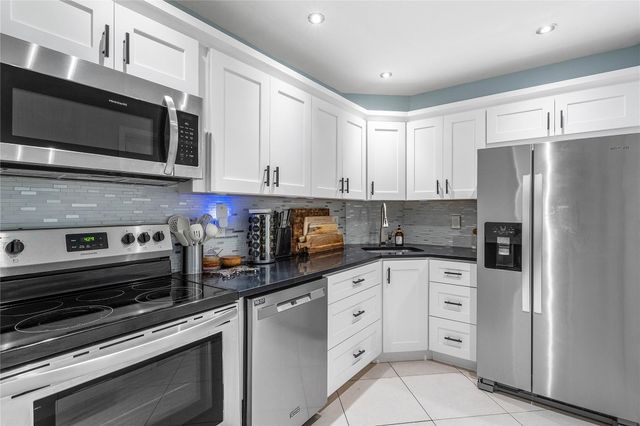 3111 Oakland Shores Drive F208, Oakland Park, FL 33309