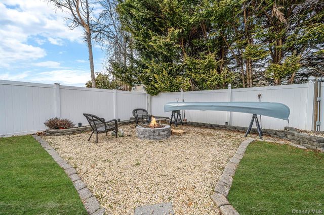 317 Garden City Street, Islip Terrace, NY 11752