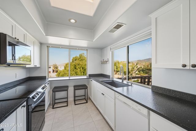 7501 E HAPPY HOLLOW Drive 12, Carefree, AZ 85377