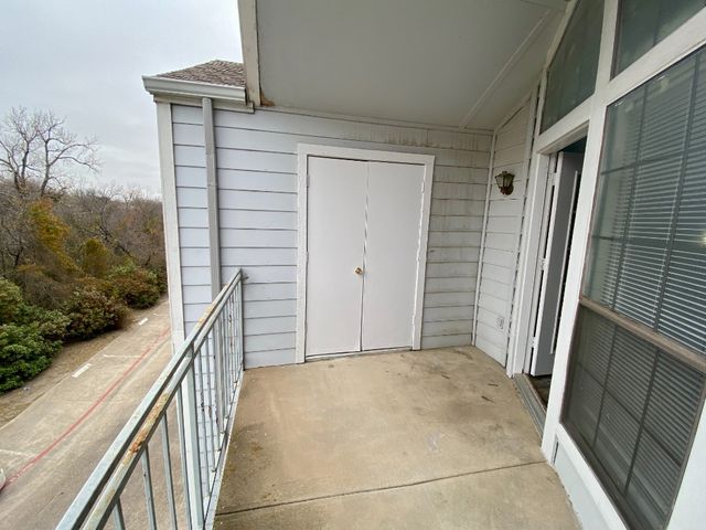 9823 Summerwood Circle 2002, Dallas, TX 75243