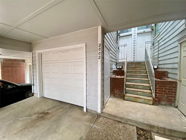 9823 Summerwood Circle 2002, Dallas, TX 75243