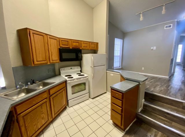9823 Summerwood Circle 2002, Dallas, TX 75243