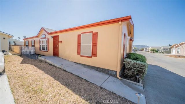 22241 Nisqually 74, Apple Valley, CA 92308