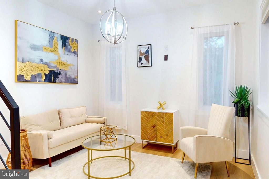 2806 FRANKLIN ST NE, Washington, DC 20018