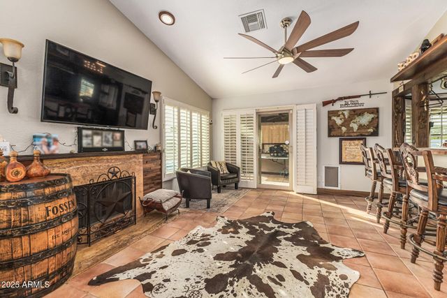 1426 N SPIRE Court, Chandler, AZ 85224