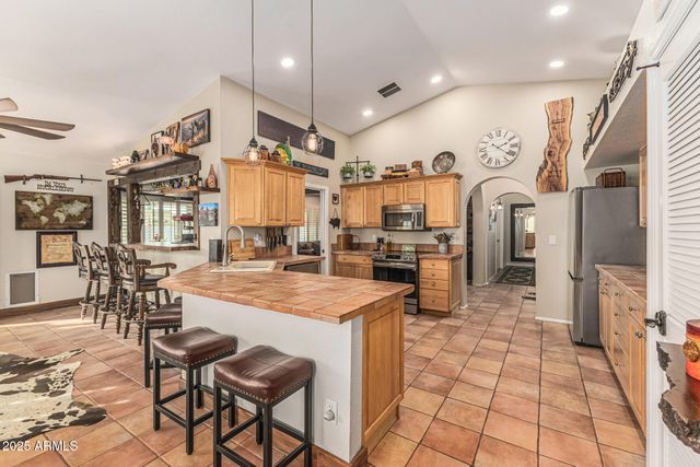 1426 N SPIRE Court, Chandler, AZ 85224