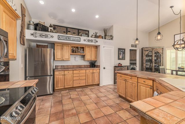 1426 N SPIRE Court, Chandler, AZ 85224