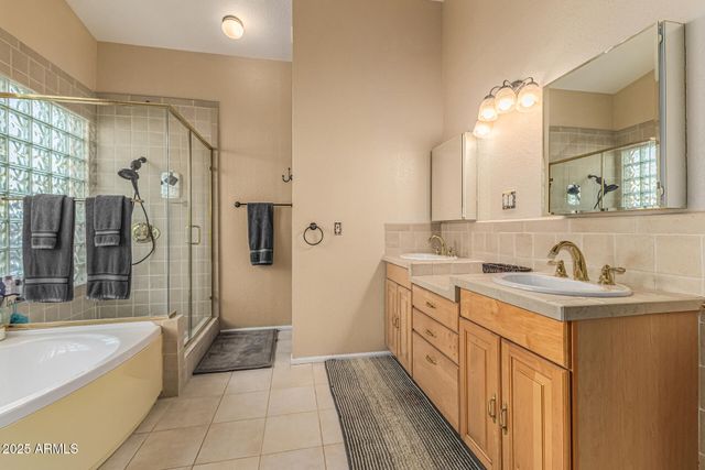 1426 N SPIRE Court, Chandler, AZ 85224