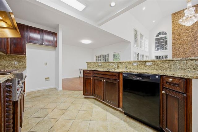 2115 Wildwood Lake Drive, Suwanee, GA 30024