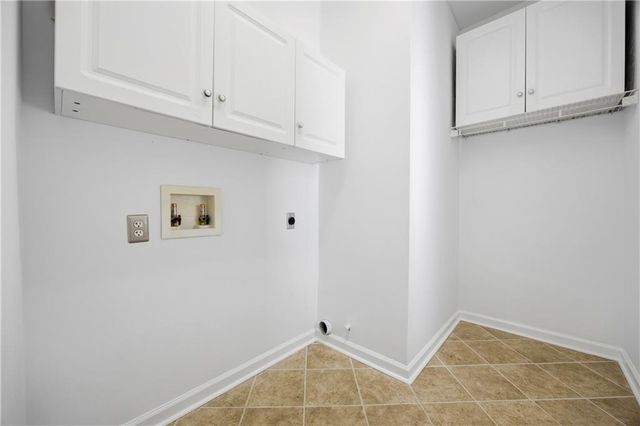 2115 Wildwood Lake Drive, Suwanee, GA 30024